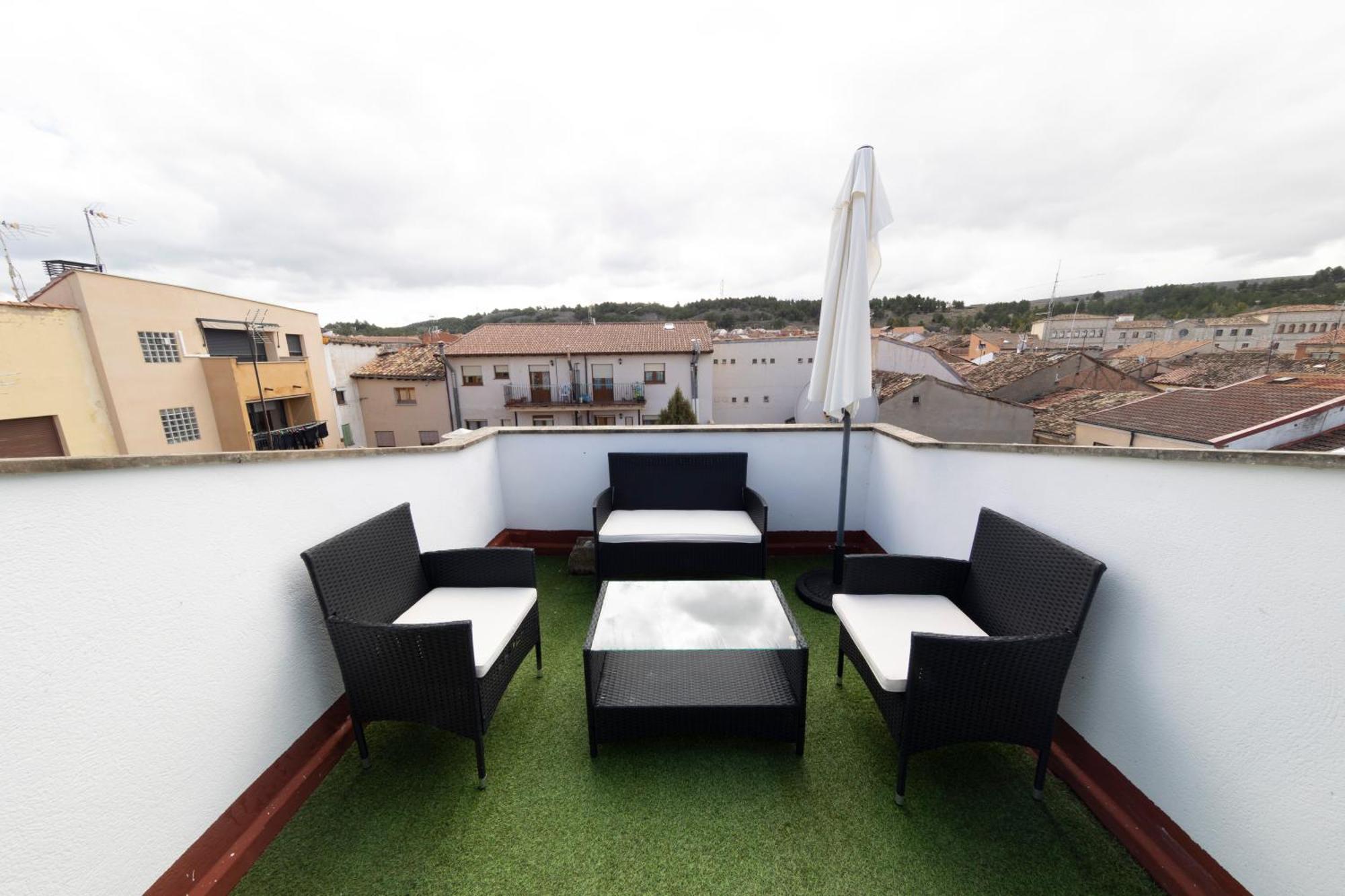 Atico Duplex Calle Mayor 厄尔·布尔戈·德·奥斯马 外观 照片