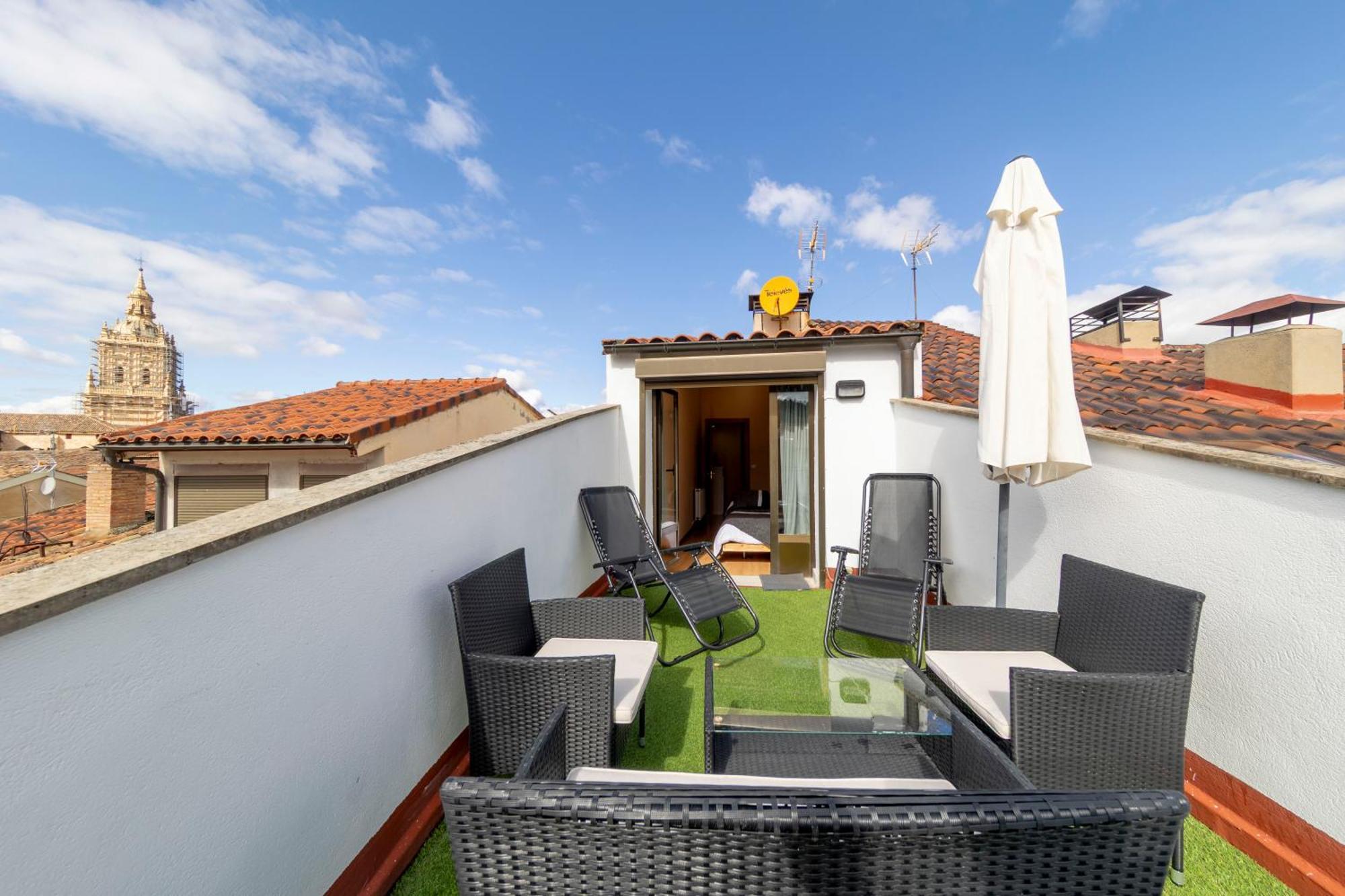 Atico Duplex Calle Mayor 厄尔·布尔戈·德·奥斯马 外观 照片